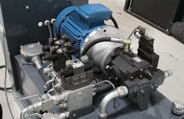 LSM V85 hulladékbálázó gép motorja